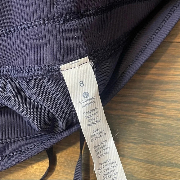 Lululemon Studio Crop II in Hero Blue size 8 - Picture 3 of 9